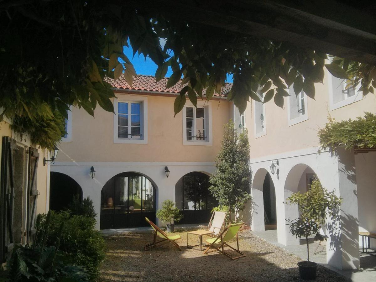 De L'Autre Cote Bed & Breakfast Garlin Bagian luar foto