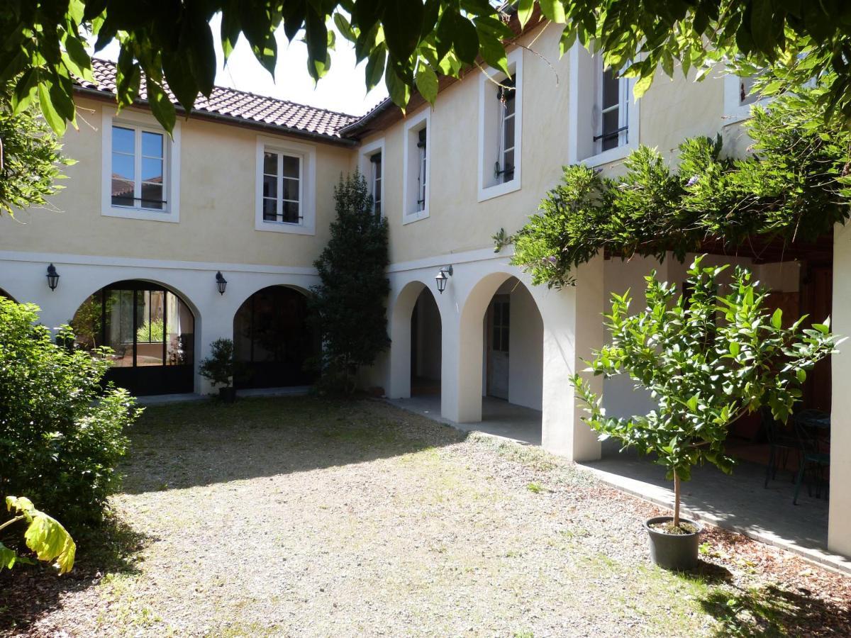 De L'Autre Cote Bed & Breakfast Garlin Bagian luar foto