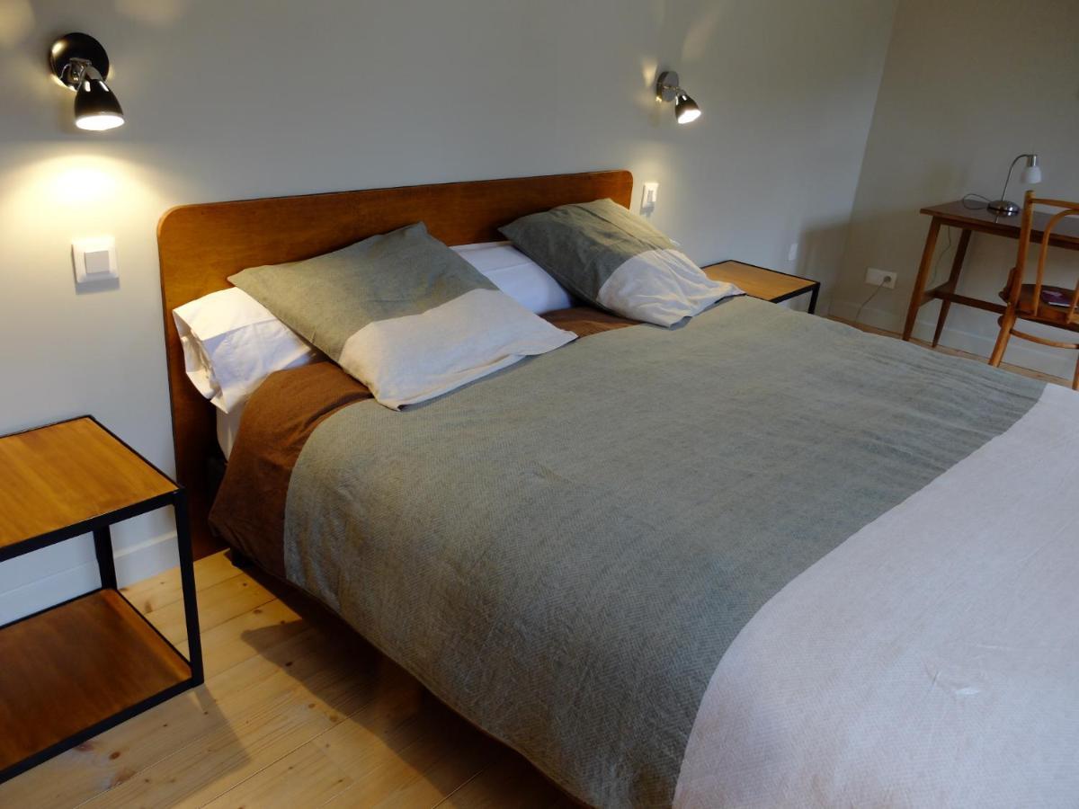 De L'Autre Cote Bed & Breakfast Garlin Bagian luar foto
