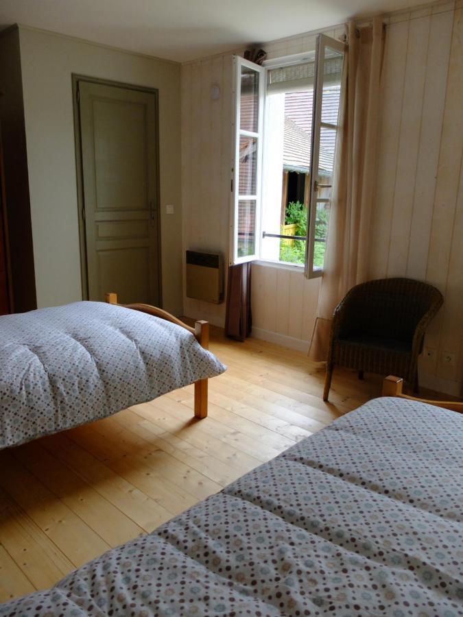 De L'Autre Cote Bed & Breakfast Garlin Bagian luar foto