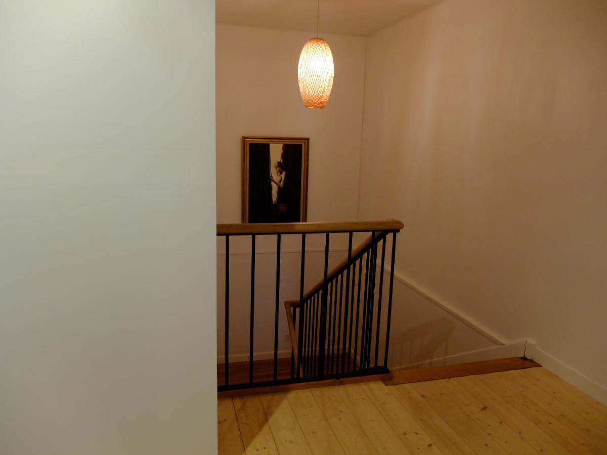 De L'Autre Cote Bed & Breakfast Garlin Bagian luar foto